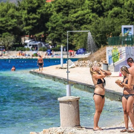 1 Bedroom Stunning Apartment In Okrug Gornji Trogir Eksteriør billede
